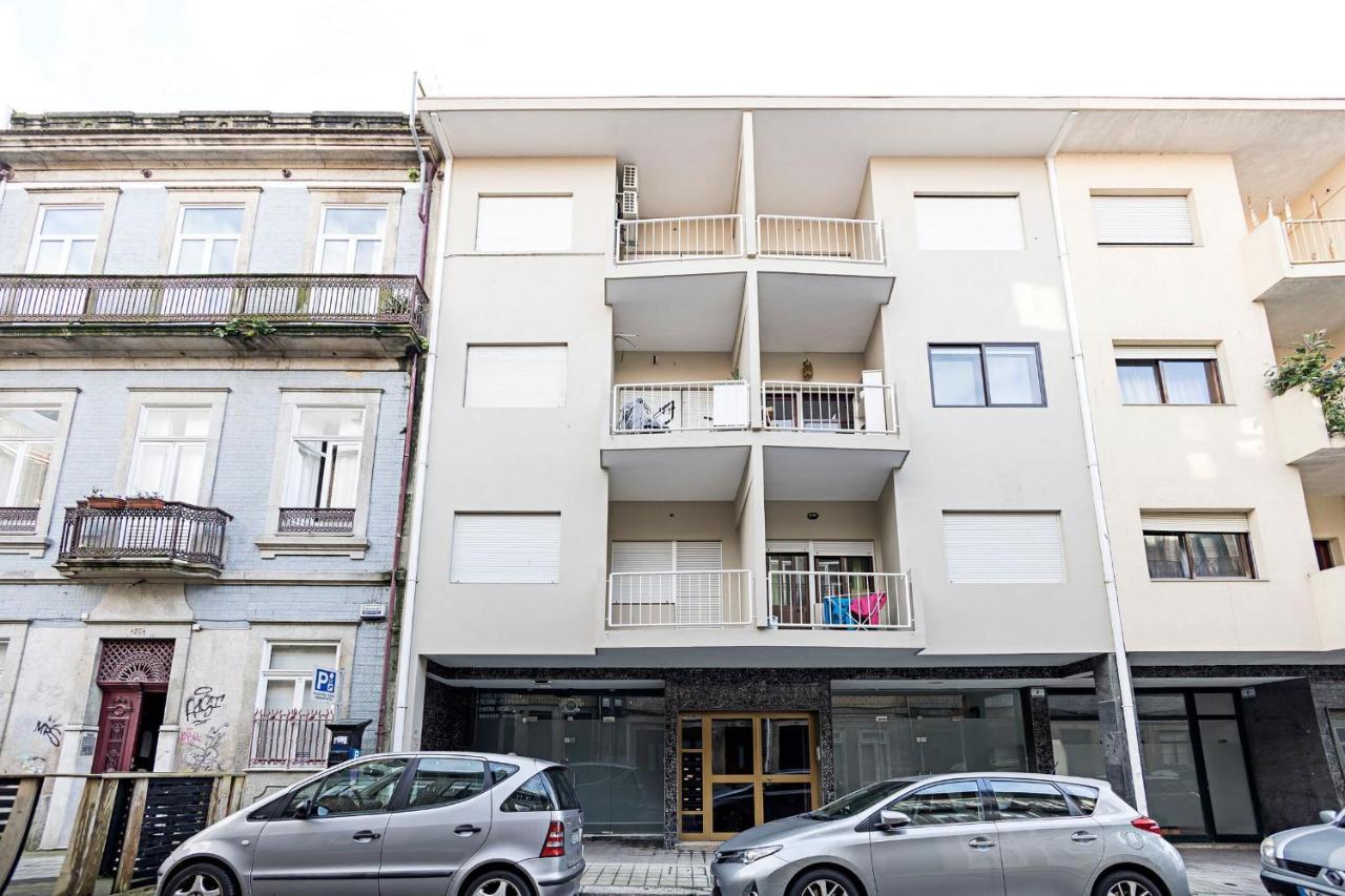 Torrinha 83 Apartments By Lovelystay Porto Luaran gambar