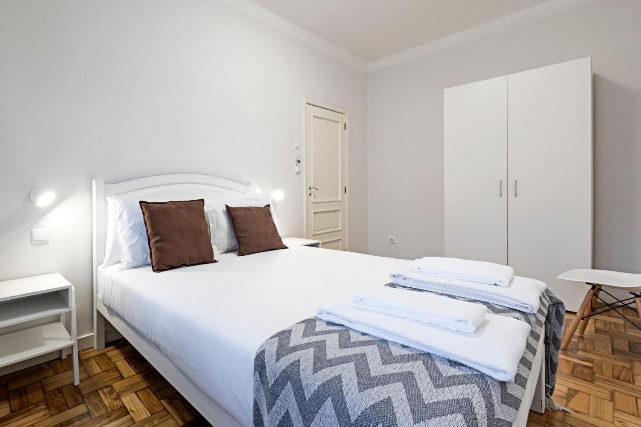 Torrinha 83 Apartments By Lovelystay Porto Luaran gambar