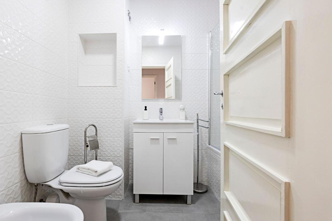 Torrinha 83 Apartments By Lovelystay Porto Luaran gambar